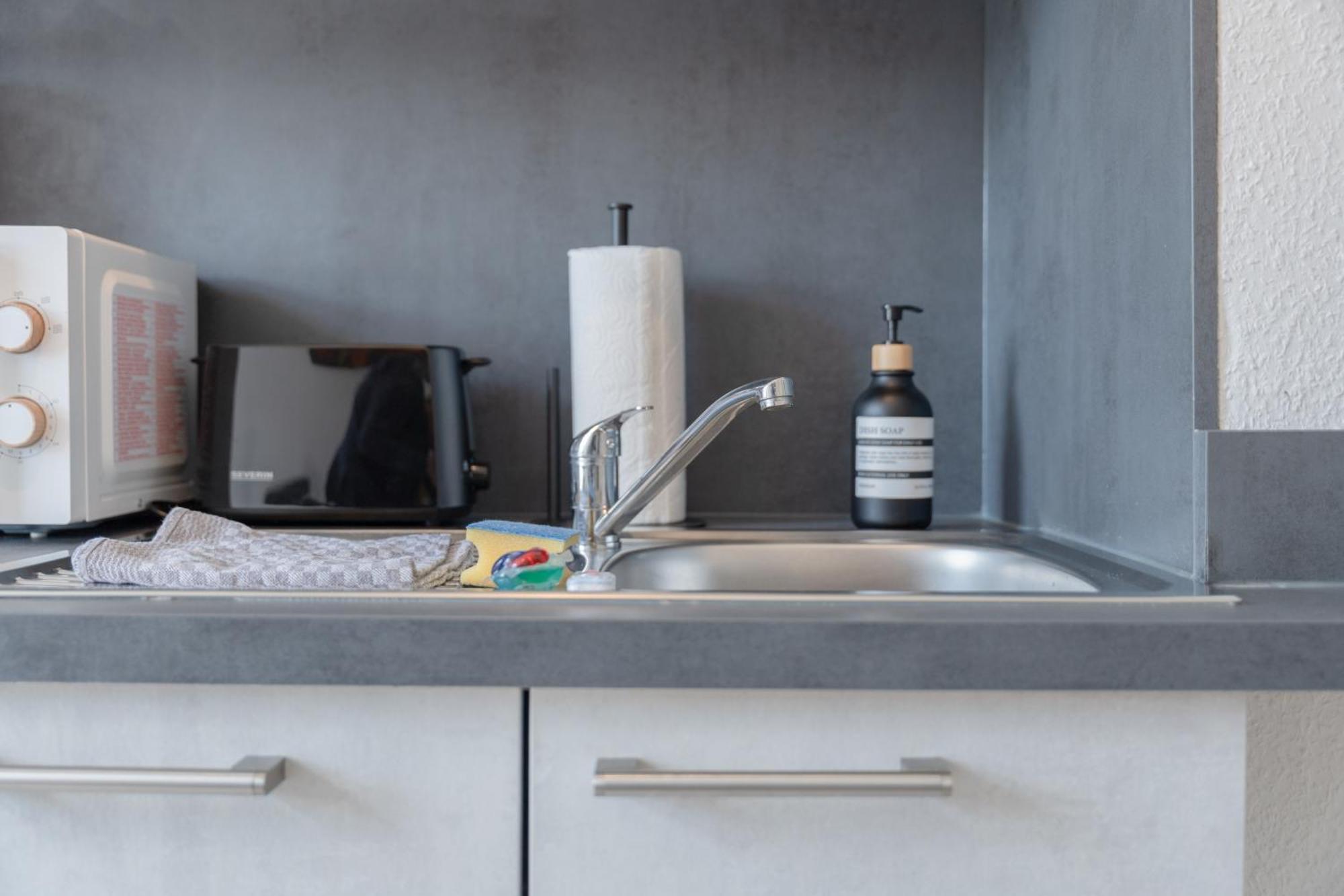 Modernes Apartment In Top Lage Komfortabel Eingerichtet Mit Arbeitsplatz Und Kueche - Geibelsuite ハノーファー エクステリア 写真