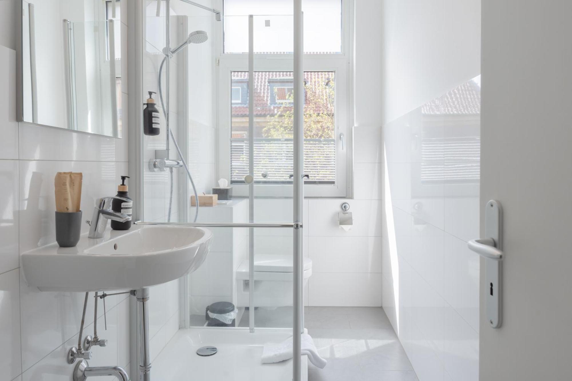 Modernes Apartment In Top Lage Komfortabel Eingerichtet Mit Arbeitsplatz Und Kueche - Geibelsuite ハノーファー エクステリア 写真